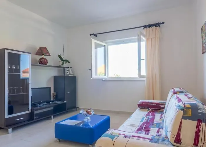 Marinka דירה זאדאר