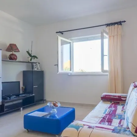 Marinka شقة زادار